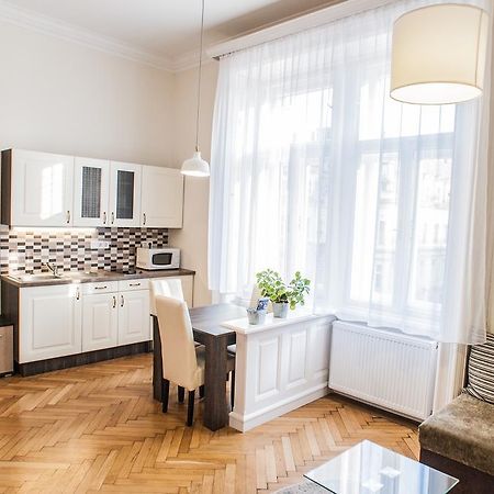 All In Apartman Budapest Chambre photo