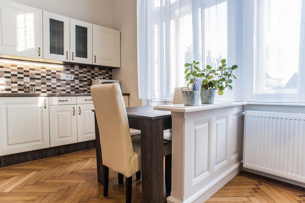 All In Apartman Budapest Chambre photo