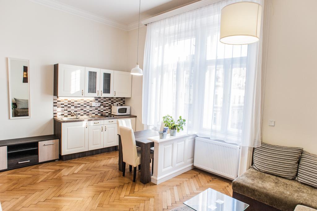 All In Apartman Budapest Chambre photo