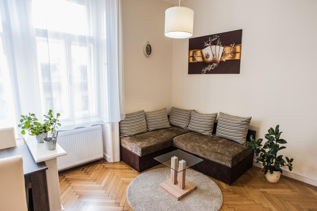 All In Apartman Budapest Chambre photo