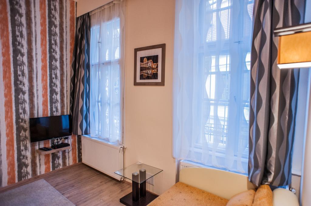 All In Apartman Budapest Chambre photo