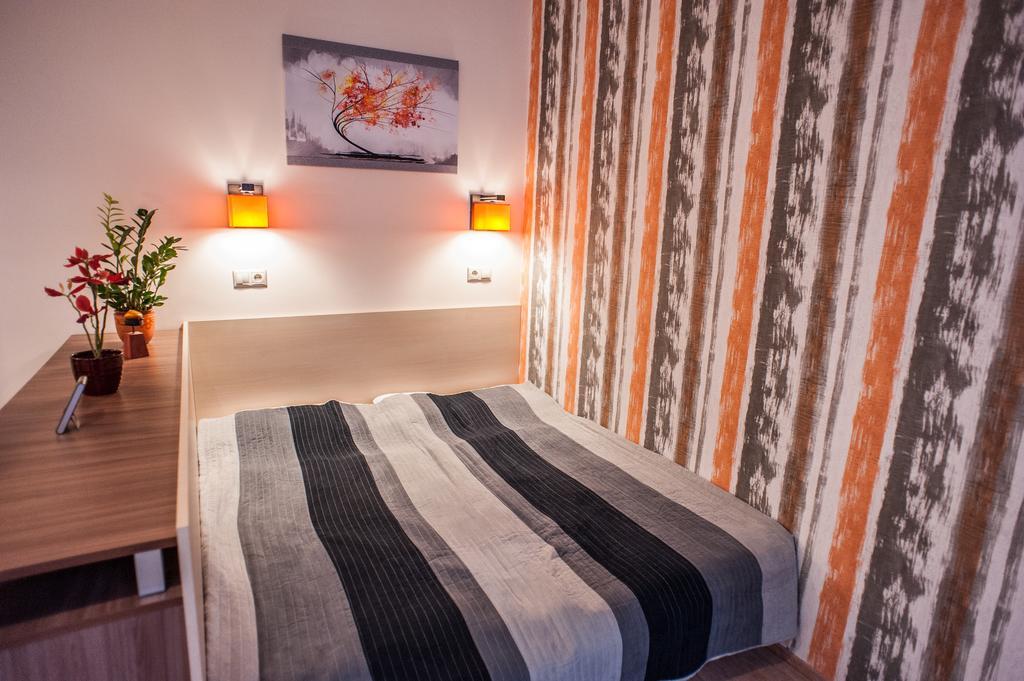 All In Apartman Budapest Chambre photo