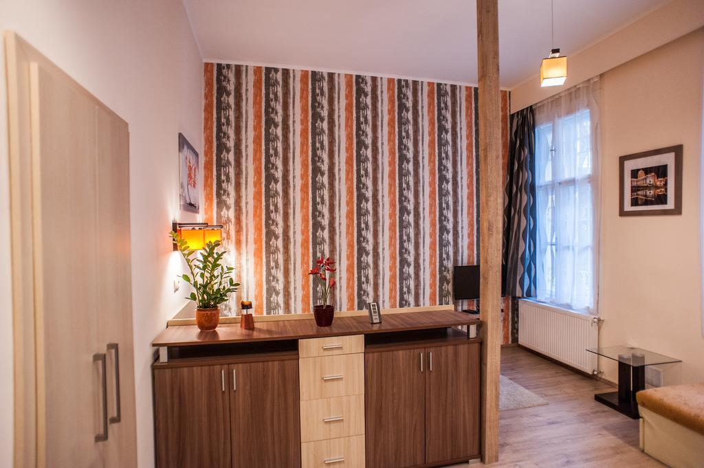All In Apartman Budapest Chambre photo
