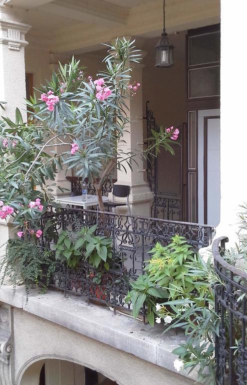 All In Apartman Budapest Extérieur photo
